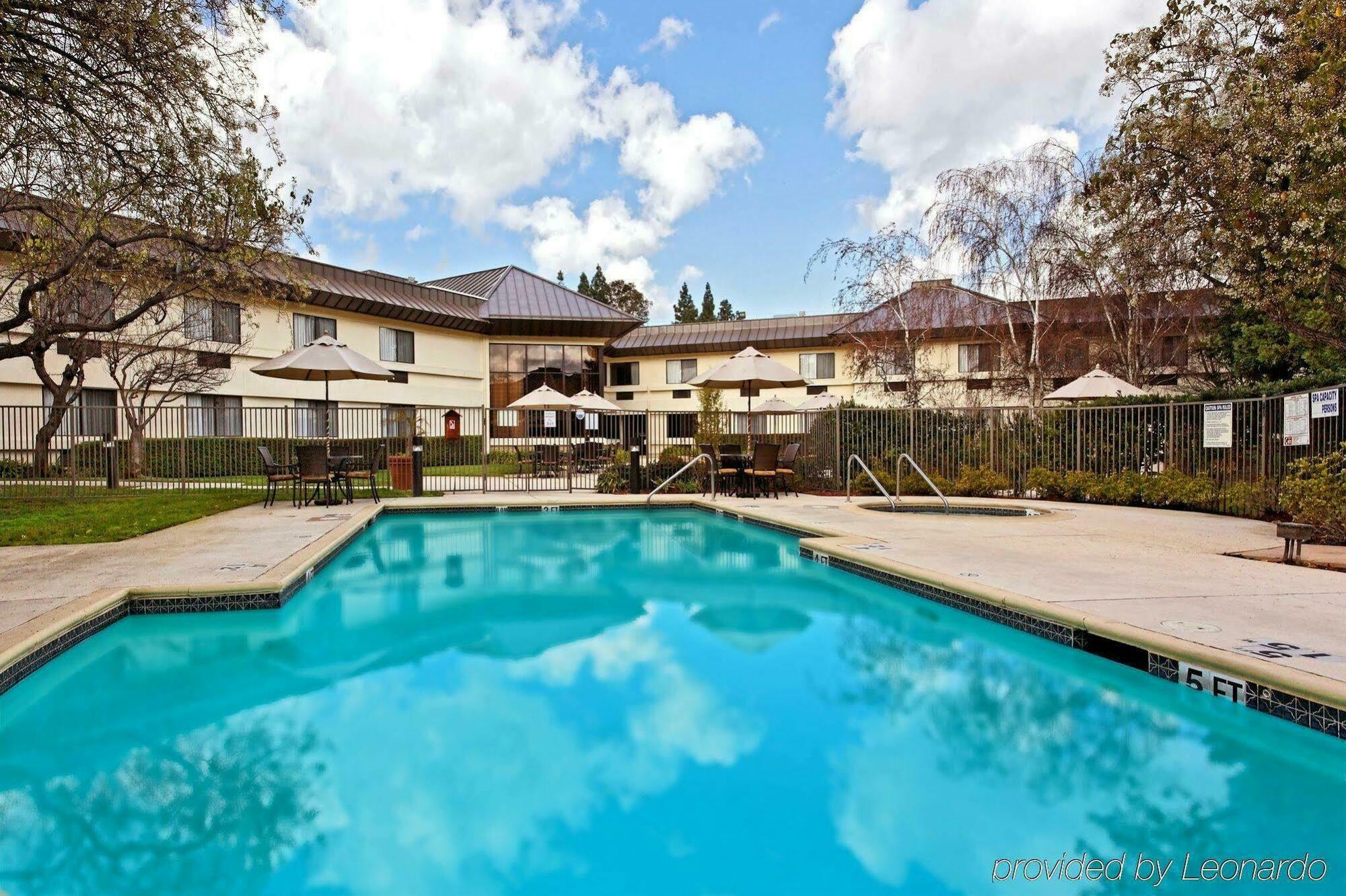 Holiday Inn Express Walnut Creek By Ihg Buitenkant foto